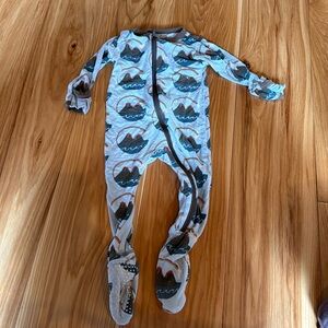 Kickee pajamas 6-9 months